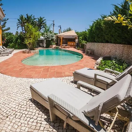 With Pool And Meia Access Λάγος