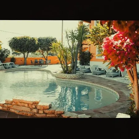 With Pool And Meia Access